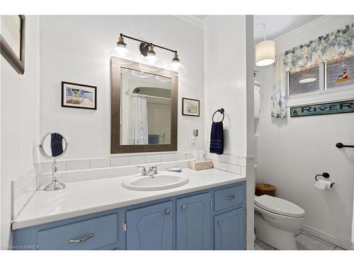 1182 Queensland Place, Brockville, ON - Indoor Photo Showing Bathroom