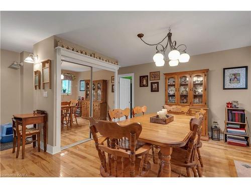 31 Station Road, Gananoque, ON - Indoor Photo Showing Dining Room