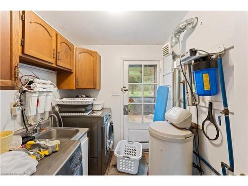 1304 Old Wilton Road, Odessa, ON - Indoor Photo Showing Laundry Room