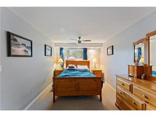 1304 Old Wilton Road, Odessa, ON - Indoor Photo Showing Bedroom