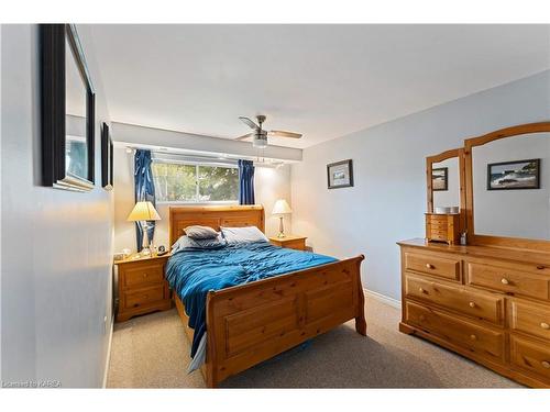 1304 Old Wilton Road, Odessa, ON - Indoor Photo Showing Bedroom