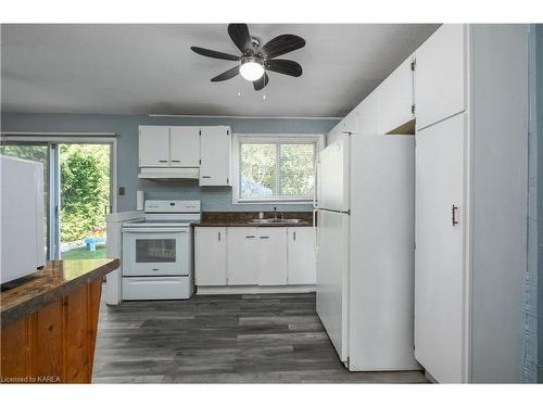 840 Milford Drive, Kingston, ON - Indoor Photo Showing Kitchen With Double Sink