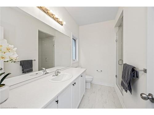 165 Purdy Road, Bath, ON - Indoor Photo Showing Bathroom