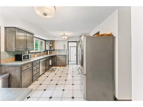 1946 Cordukes Road, Kingston, ON - Indoor Photo Showing Kitchen