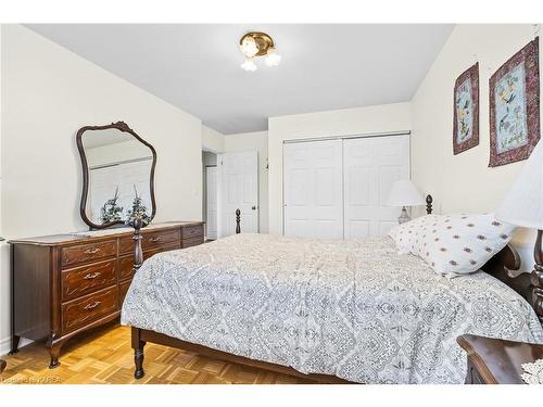 616 Pimlico Place, Kingston, ON - Indoor Photo Showing Bedroom