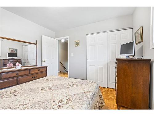 616 Pimlico Place, Kingston, ON - Indoor Photo Showing Bedroom