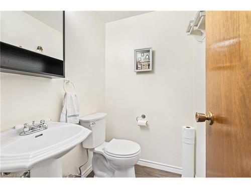 616 Pimlico Place, Kingston, ON - Indoor Photo Showing Bathroom