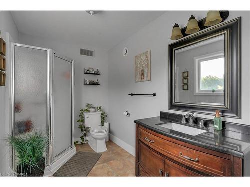 5844 Wilmer Road, Perth Road Village, ON - Indoor Photo Showing Bathroom