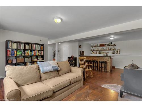 5844 Wilmer Road, Perth Road Village, ON - Indoor Photo Showing Living Room