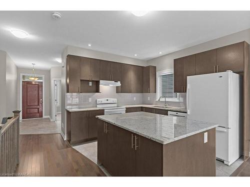 1208 Ashford Place, Kingston, ON - Indoor Photo Showing Kitchen