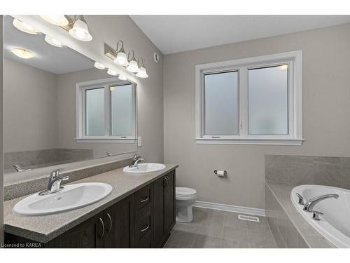 1208 Ashford Place, Kingston, ON - Indoor Photo Showing Bathroom