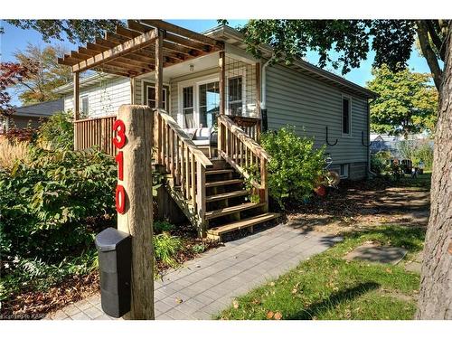 310 Garden Street, Gananoque, ON - Outdoor