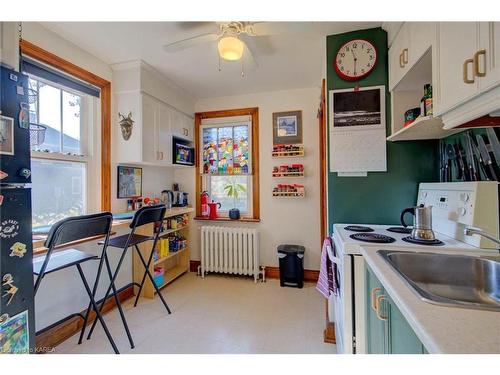 310 Garden Street, Gananoque, ON - Indoor Photo Showing Kitchen