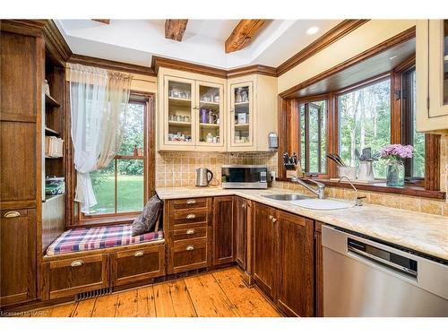 5518 County Road 9, Napanee, ON - Indoor Photo Showing Kitchen