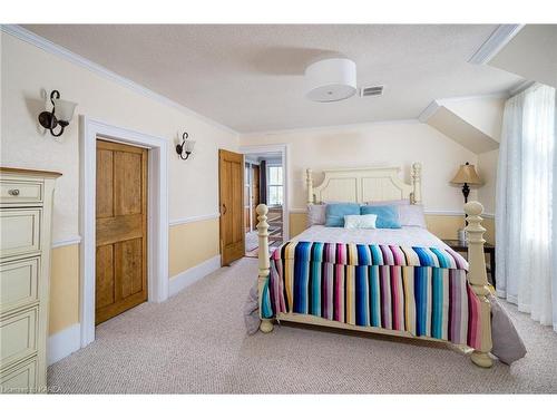 5518 County Road 9, Napanee, ON - Indoor Photo Showing Bedroom