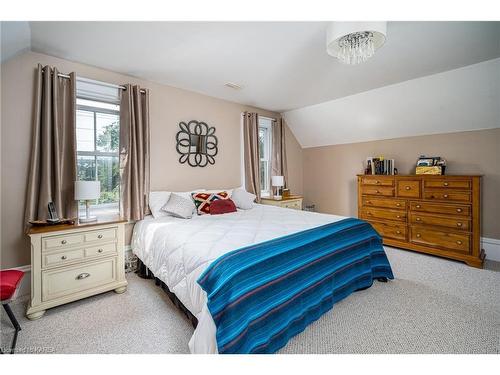 5518 County Road 9, Napanee, ON - Indoor Photo Showing Bedroom