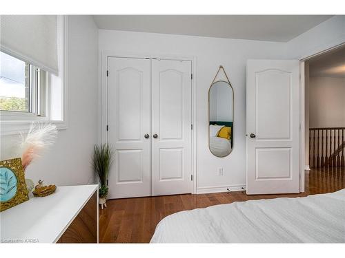 444 Bridge Street W, Napanee, ON - Indoor Photo Showing Bedroom