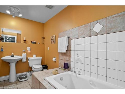 8 Slash Road, Napanee, ON - Indoor Photo Showing Bathroom