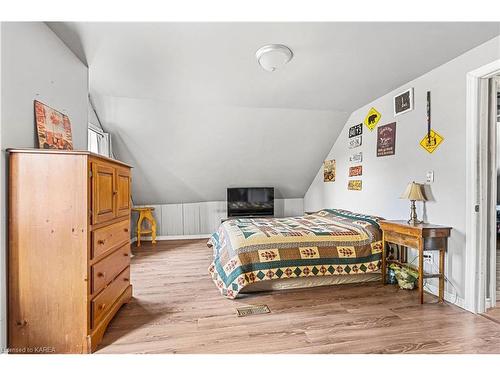 380 Mulville Road, Westport, ON - Indoor Photo Showing Bedroom