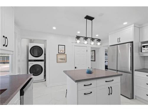 4061 Bath Road, Kingston, ON - Indoor Photo Showing Kitchen