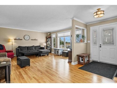 60 Perry Road, Napanee, ON - Indoor Photo Showing Living Room