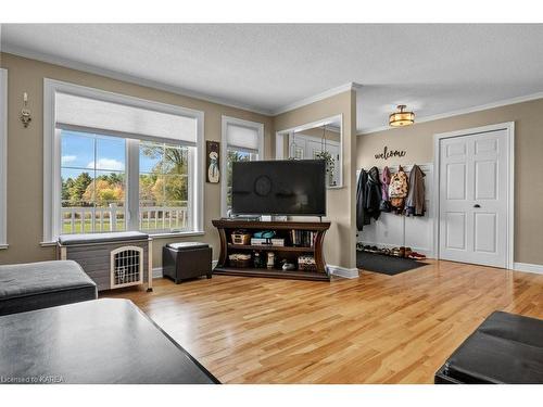 60 Perry Road, Napanee, ON - Indoor Photo Showing Living Room