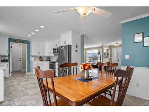 60 Perry Road, Napanee, ON - Indoor Photo Showing Dining Room