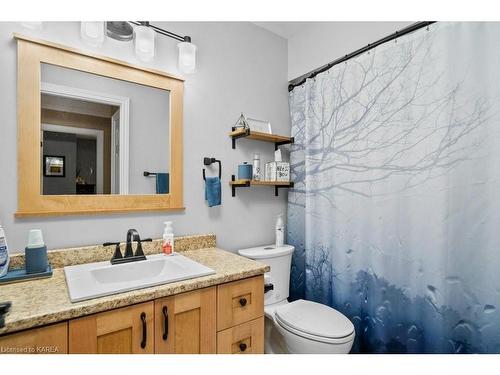 60 Perry Road, Napanee, ON - Indoor Photo Showing Bathroom