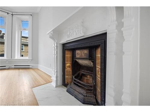 10 Victoria Avenue, Brockville, ON - Indoor Photo Showing Living Room With Fireplace