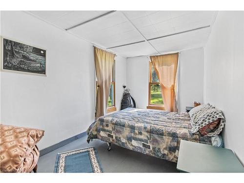 1280 Galt Street, Napanee, ON - Indoor Photo Showing Bedroom