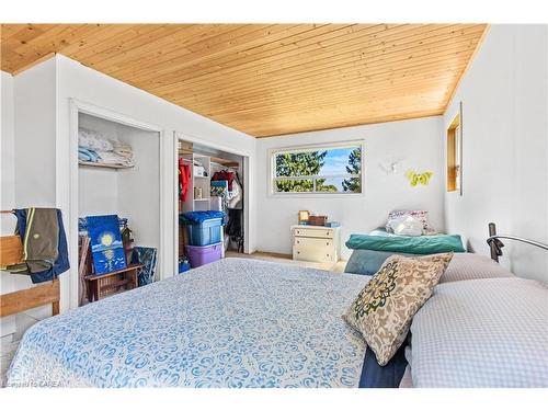 1280 Galt Street, Napanee, ON - Indoor Photo Showing Bedroom