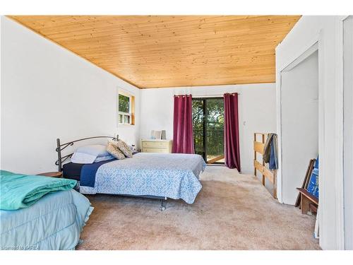 1280 Galt Street, Napanee, ON - Indoor Photo Showing Bedroom