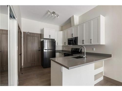 224-2274 Princess Street, Kingston, ON - Indoor Photo Showing Kitchen