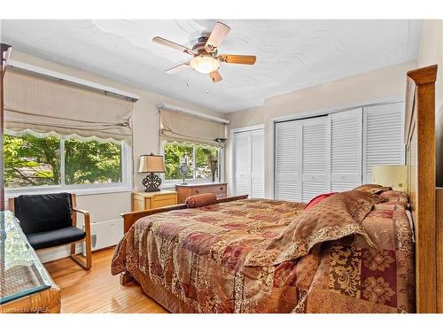 197 Fairway Hill Crescent, Kingston, ON - Indoor Photo Showing Bedroom