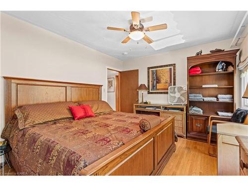 197 Fairway Hill Crescent, Kingston, ON - Indoor Photo Showing Bedroom