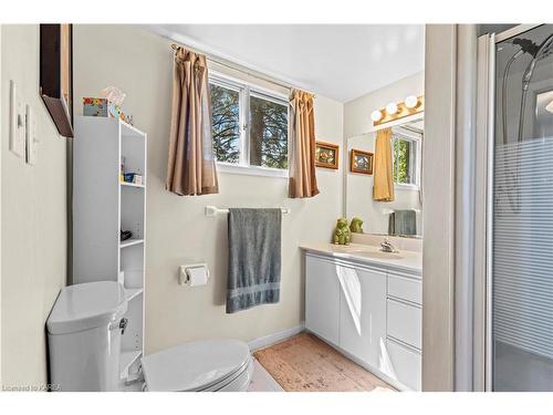 197 Fairway Hill Crescent, Kingston, ON - Indoor Photo Showing Bathroom