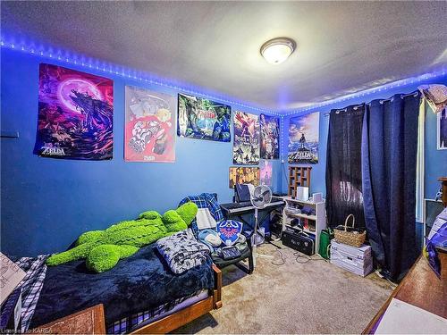 895 Oakview Avenue, Kingston, ON - Indoor Photo Showing Bedroom