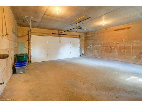 895 Percy Crescent, Kingston, ON - Indoor Photo Showing Garage