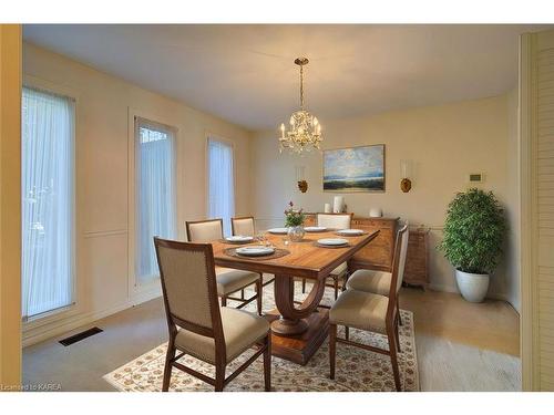 895 Percy Crescent, Kingston, ON - Indoor Photo Showing Dining Room