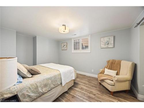 1231 Lisbon Place, Kingston, ON - Indoor Photo Showing Bedroom