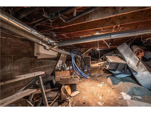 5542 Perth Road Crescent, Perth Road Village, ON - Indoor Photo Showing Basement