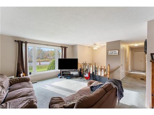 2354 Wallbridge-Loyalist Road, Quinte West, ON - Indoor Photo Showing Living Room