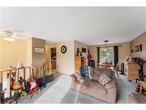 2354 Wallbridge-Loyalist Road, Quinte West, ON - Indoor Photo Showing Living Room