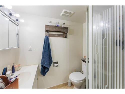 2354 Wallbridge-Loyalist Road, Quinte West, ON - Indoor Photo Showing Bathroom