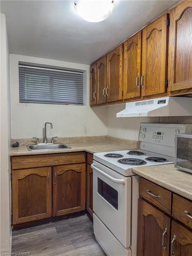 271-273 Rideau Street, Kingston, ON - Indoor Photo Showing Kitchen