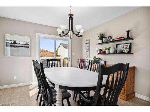 1142 Deerfield Drive, Kingston, ON - Indoor Photo Showing Dining Room