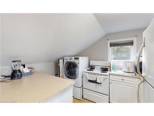 1348 Princess Street, Kingston, ON - Indoor Photo Showing Laundry Room