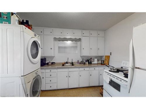 1348 Princess Street, Kingston, ON - Indoor Photo Showing Laundry Room