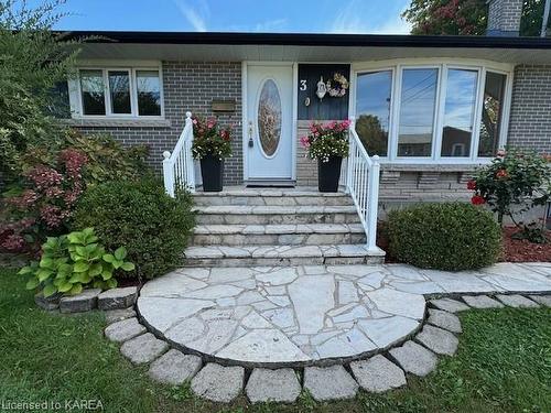 3 Morden Crescent, Amherstview, ON - Outdoor