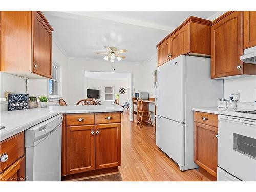 13 Sunset Crescent, Napanee, ON - Indoor Photo Showing Kitchen